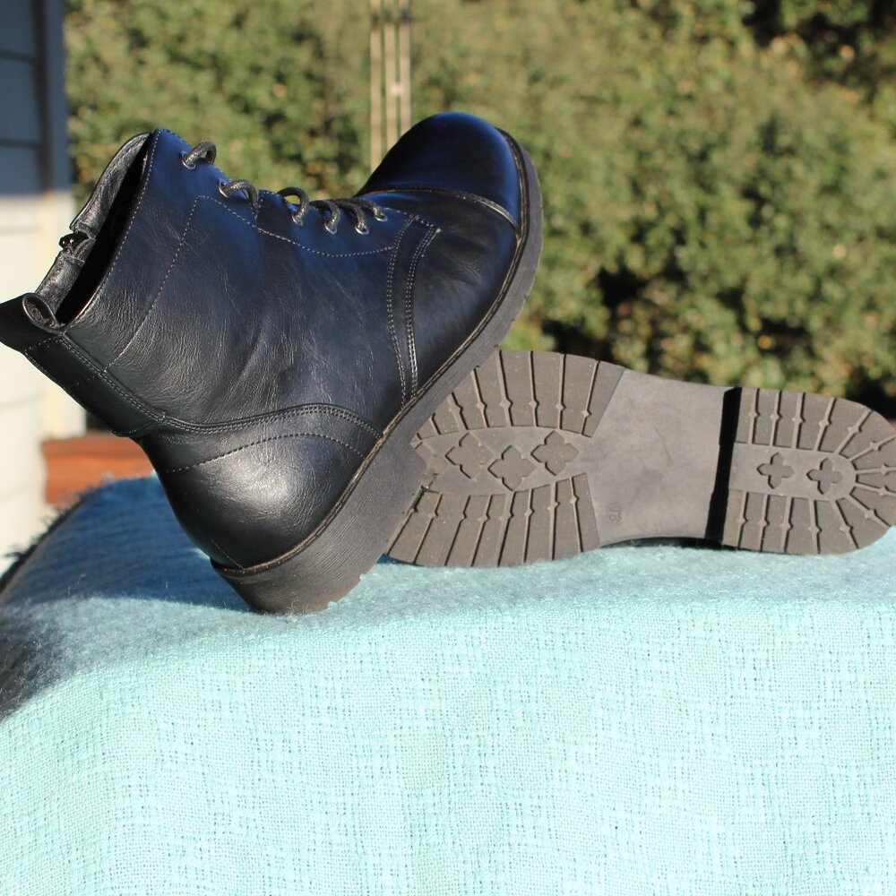 Vepose Ankle Boots Lace Up Combat Booties Low Heel With Inside Zipper Size 9.5